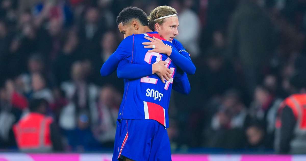 Paris Saint-Germain 2-0 Lyon: Mayulu and Godts late strikes send champions top of Ligue 1