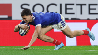 France 33-8 Italy: Six Nations holders maintain Grand Slam bid with dominant victory