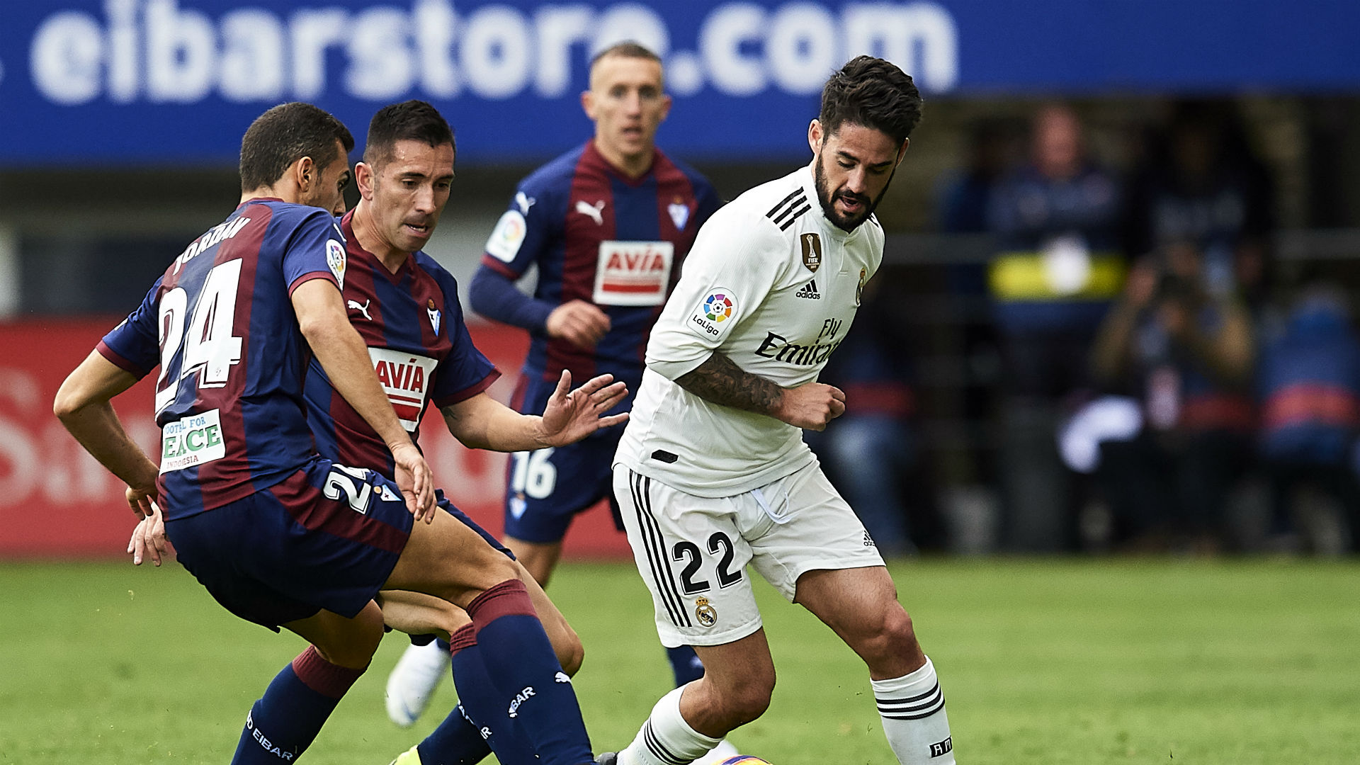 Isco's relationship with Real Madrid boss Solari a 'ticking time bomb' Isco's relationship with Real Madrid boss Solari a 'ticking time bomb'
