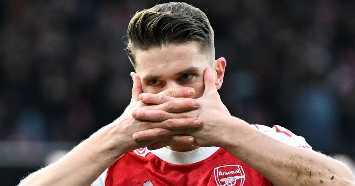 Viktor Gyökeres celebrates after scoring for Arsenal against Sunderland