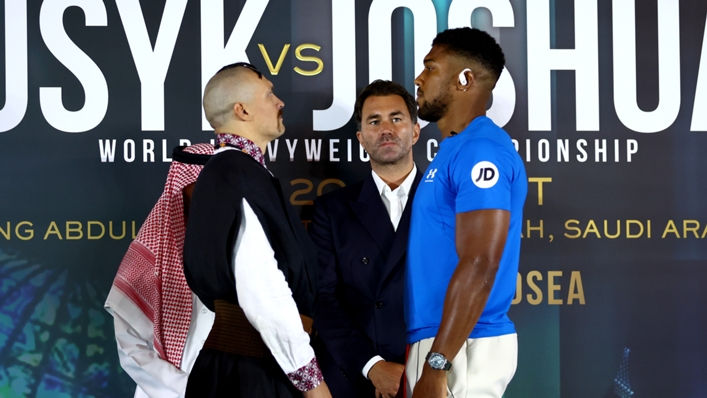 Oleksandr Usyk (L) and Anthony Joshua (R) at the final press conference before their rematch