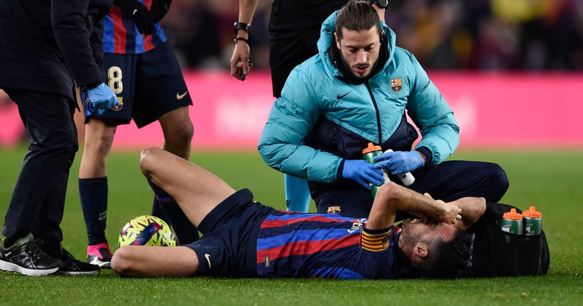 Barcelona's Robert Lewandowski sidelined with sprained ankle