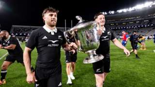 New Zealand 50-19 Australia: All Blacks run riot to retain Bledisloe Cup