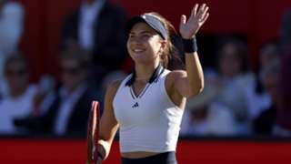 Rising star Jovic downs Anisimova to clinch first top-five win