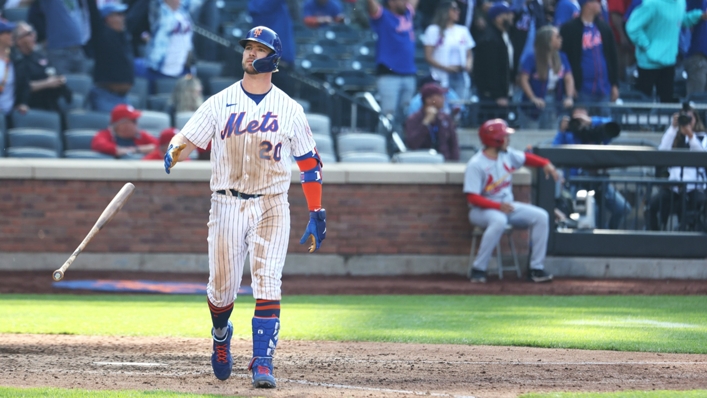 Pete Alonso begins his strut around the bases after hitting a walk-off home run for the New York Mets