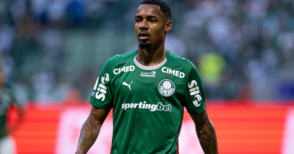 Palmeiras boss Ferreira admits uncertainty as Man City step up Allan talks