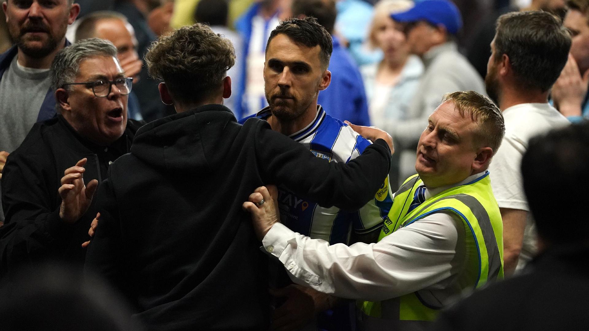 Lee Gregory lost his face mask on Thursday (Nick Potts/PA)