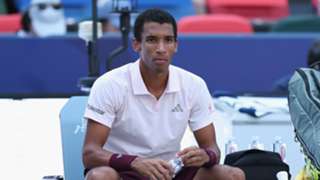 Knee injury forces Auger-Aliassime out of Shanghai Masters