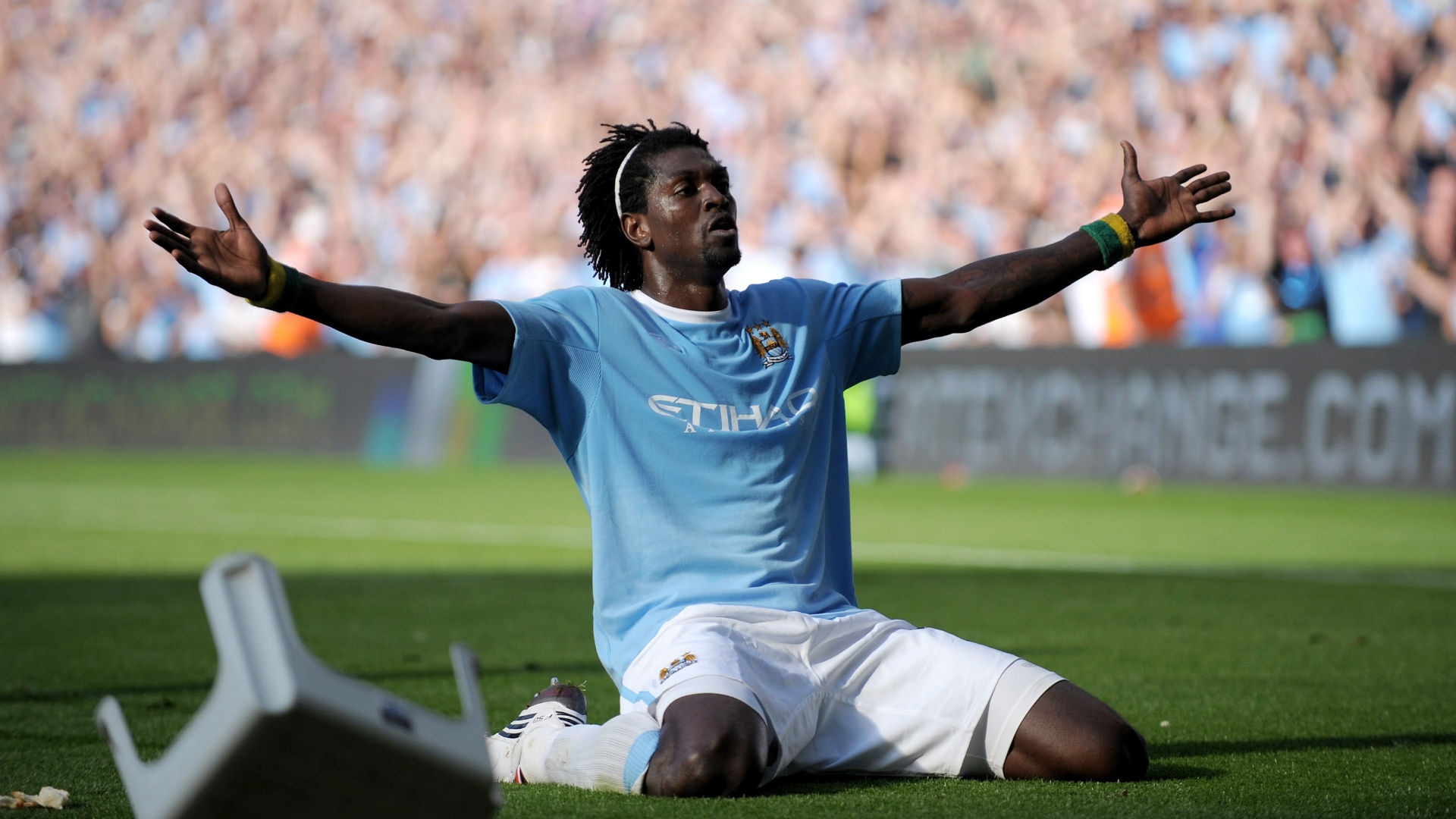 Emmanuel Adebayor has announced his retirement