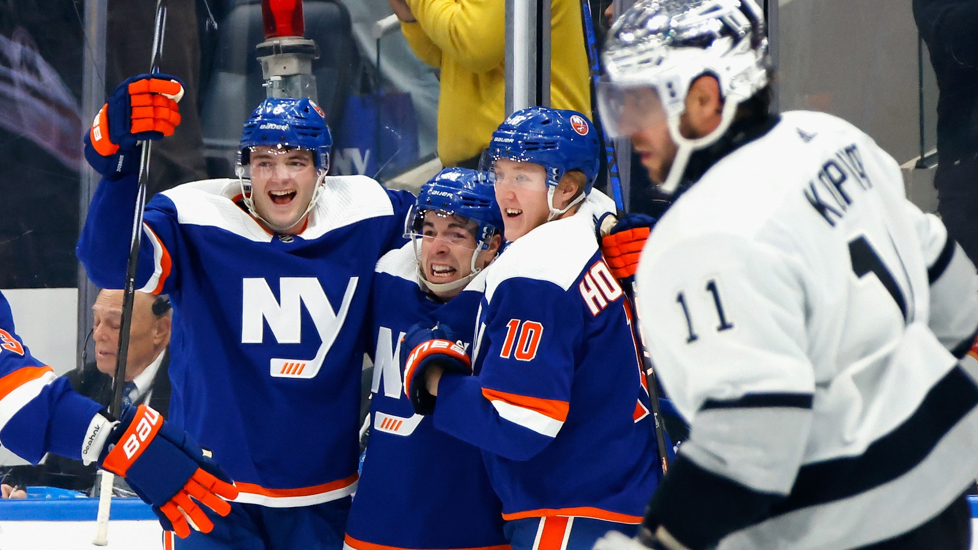NHL: Islanders rally for overtime win, end Kings' record 11-game road winning streak to open season