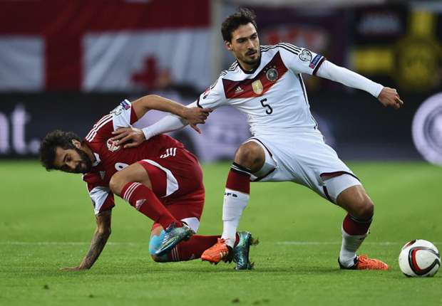 hummels-cropped_sbsnol42sx2g1if7kwsplnnf3.jpg