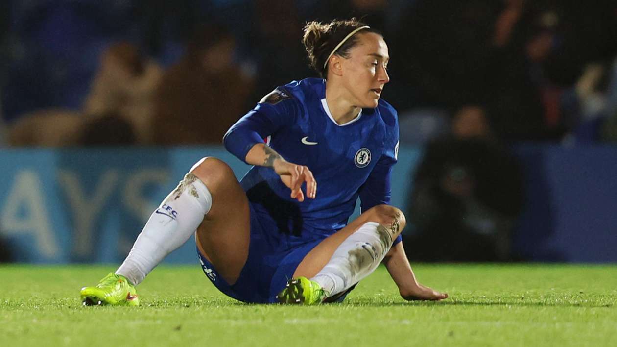 Women's Super League: Chelsea's record-breaking unbeaten streak ends as Man City extend lead at summit