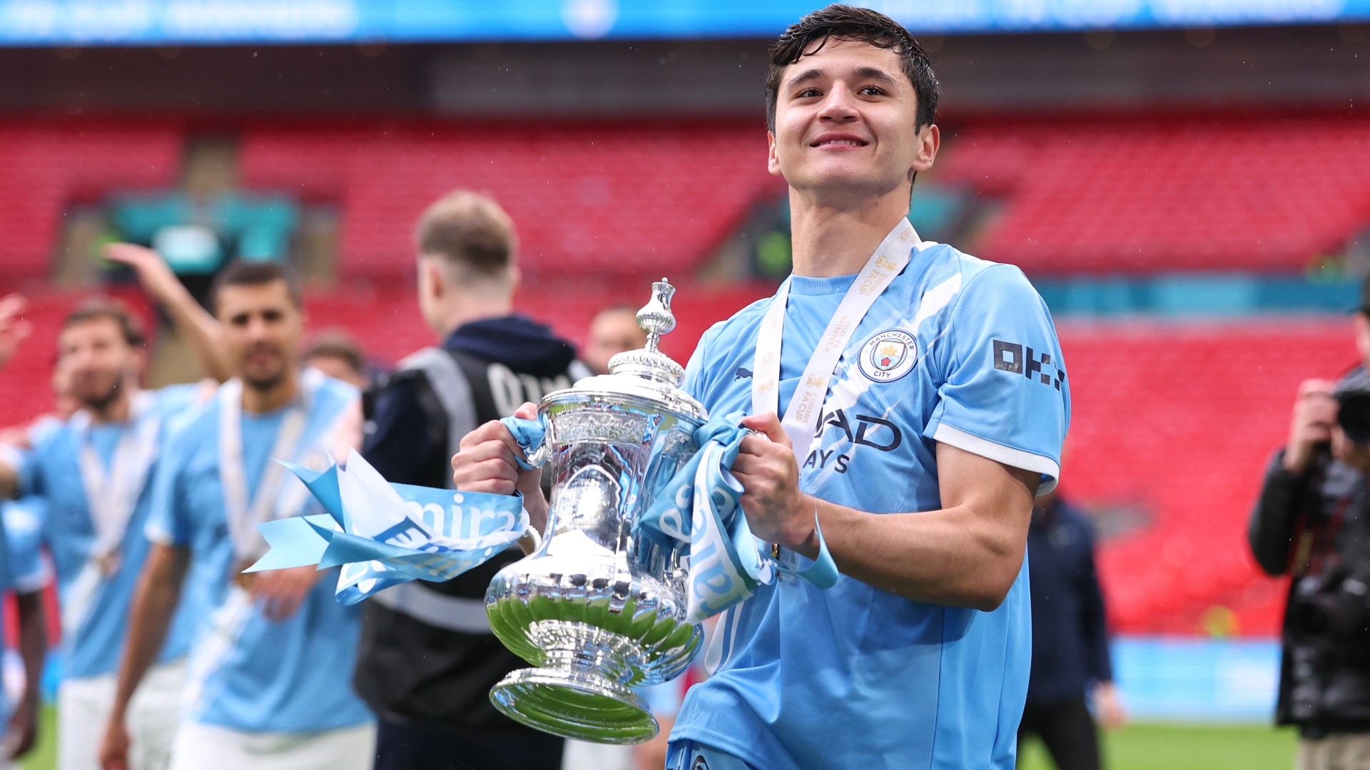 Abdukodir Khusanov verlängert Vertrag mit Manchester City bis 2031