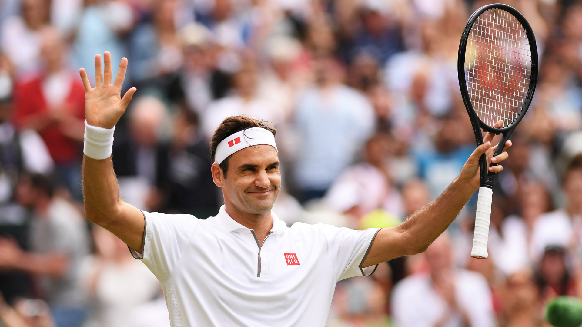 Wimbledon 2019: Roger Federer eases into second week ...