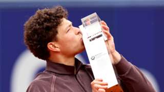 Shelton holds off Cobolli to clinch Munich crown