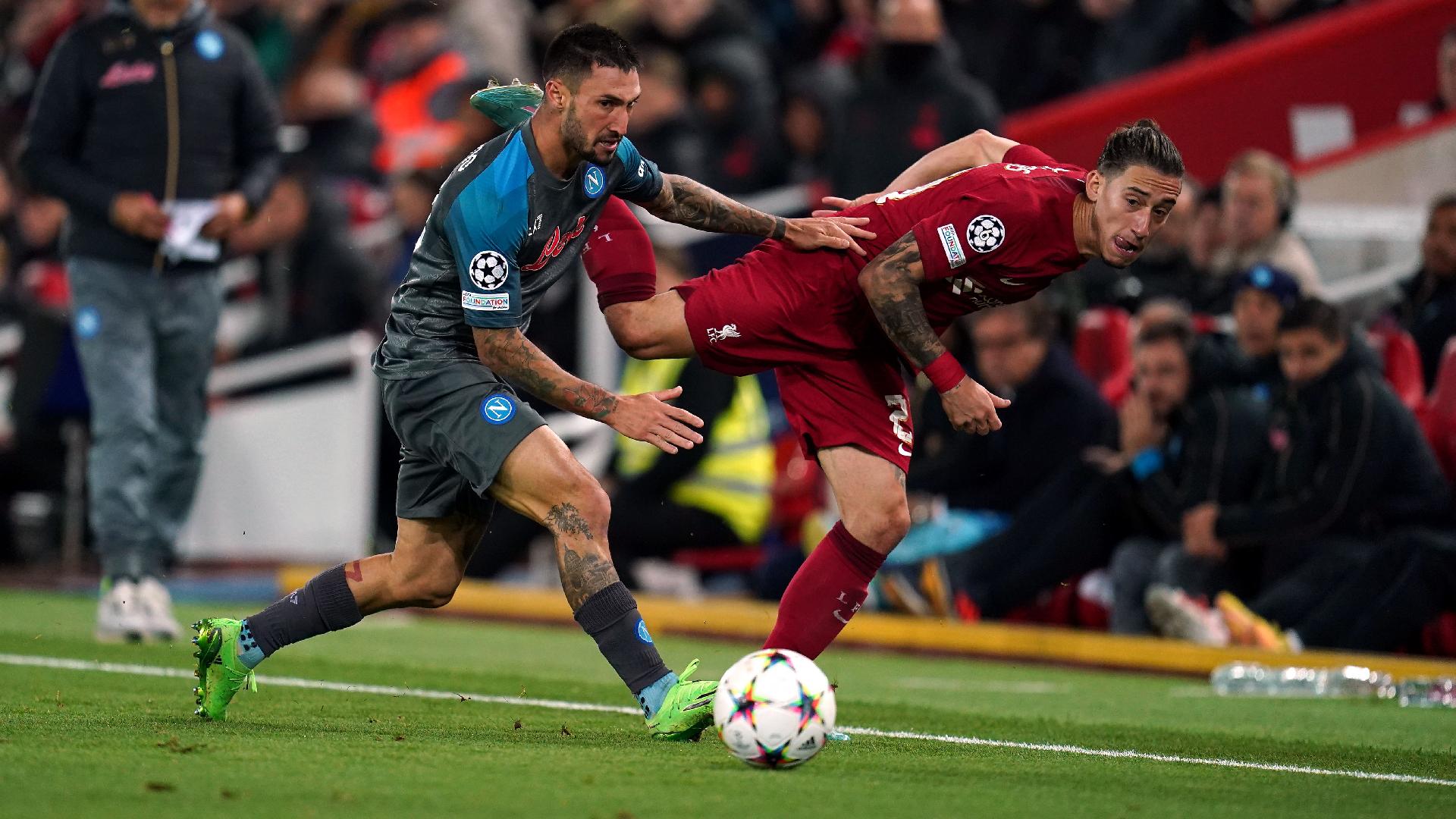 那不勒斯遭遇打击，波利塔诺国际比赛中拉伤小腿