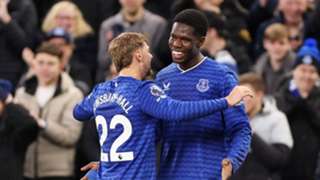Everton 3-0 Nottingham Forest: Dewsbury-Hall stars and Barry ends goal wait in comprehensive win