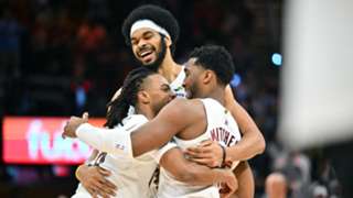 Cavs end Thunder's 15-game streak, win 11th straight in marquee matchup