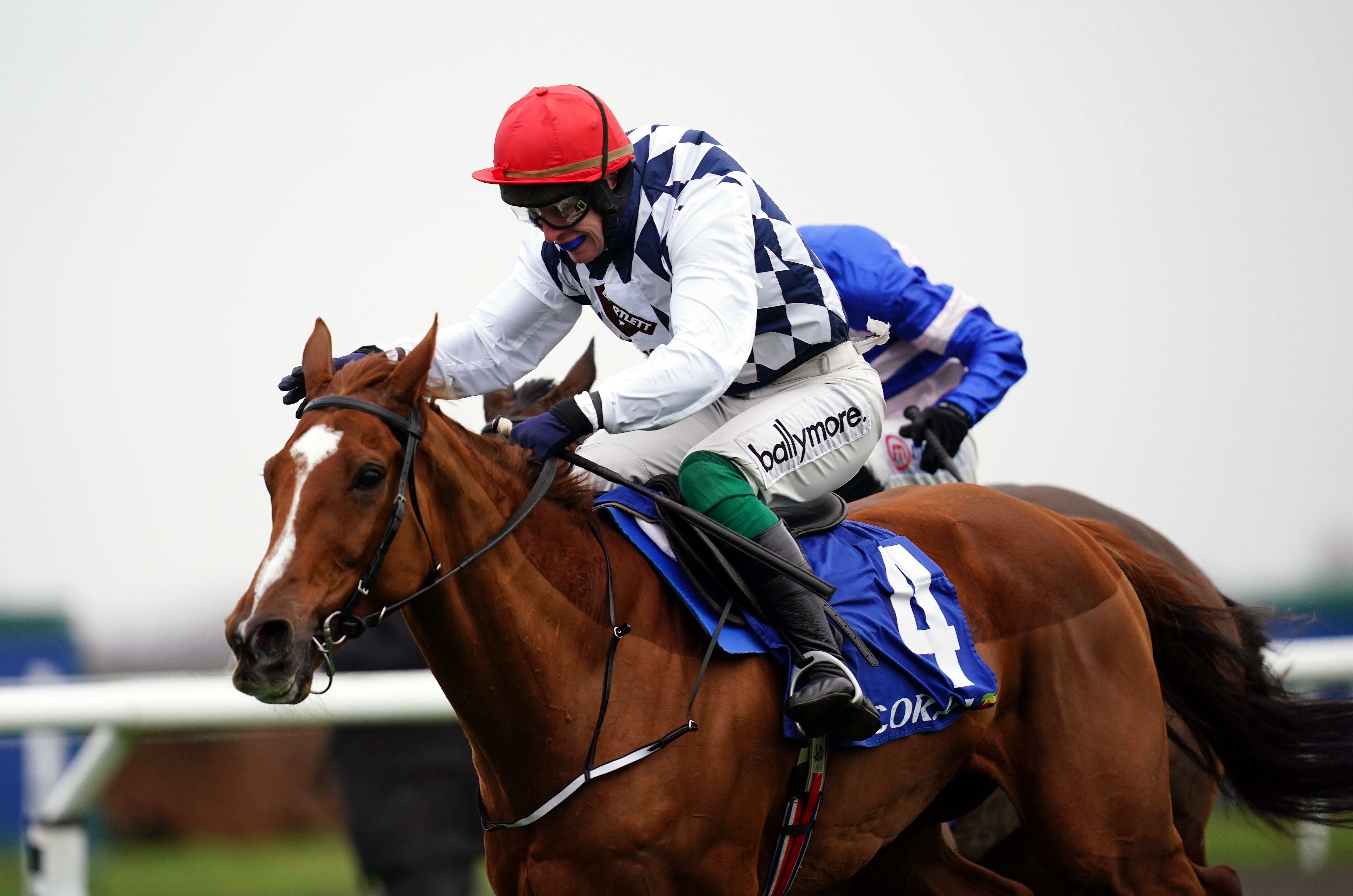 Banbridge accelerates away at Kempton