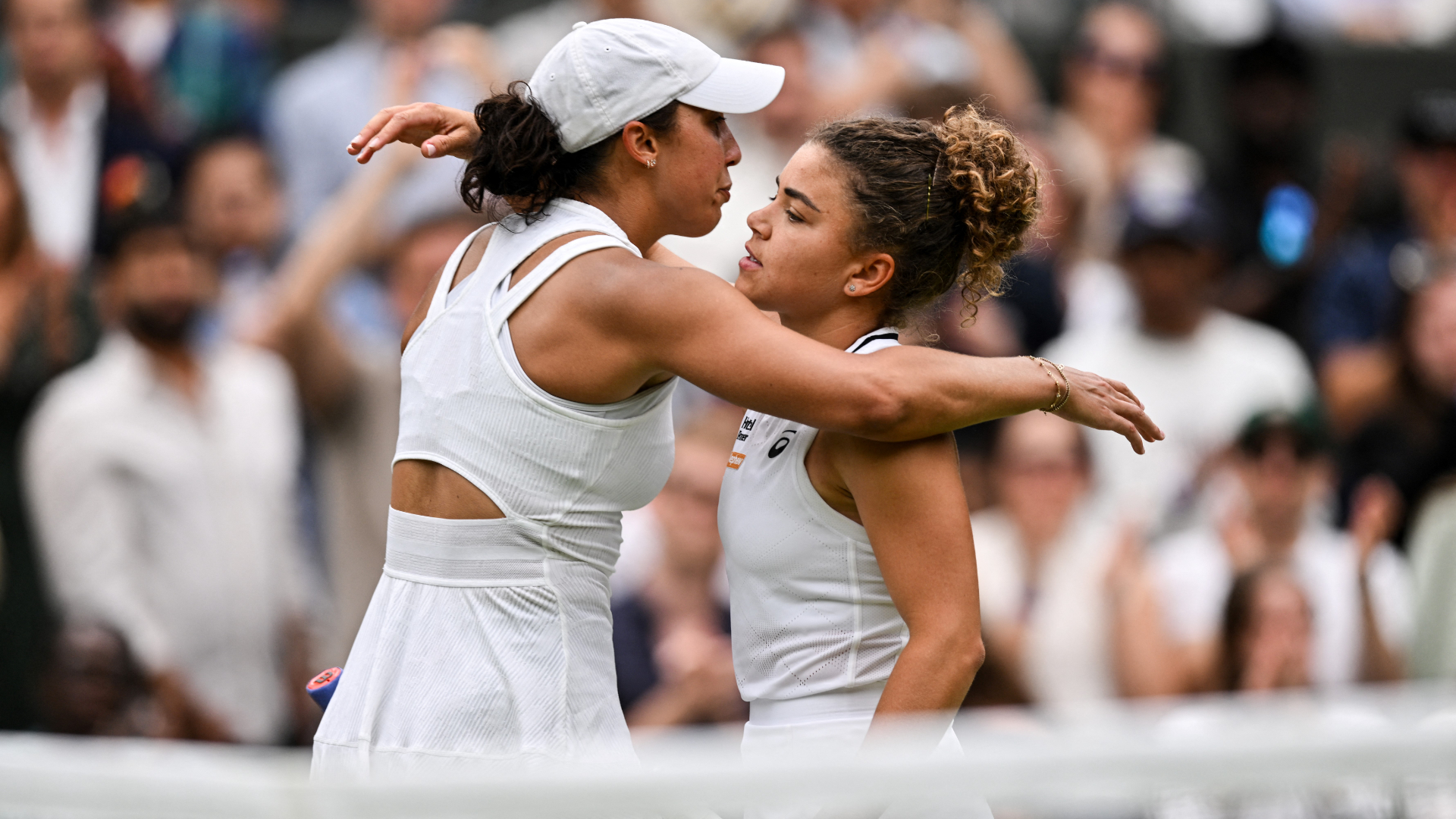 Wimbledon: Paolini makes Italian history as Keys retires in round-of-16 clash