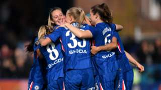 WSL: Chelsea match second-best unbeaten record as Man Utd hammer Everton
