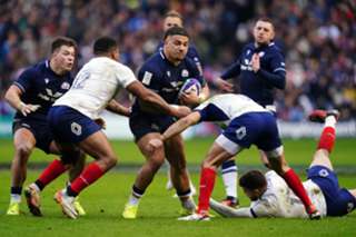 Centre Huw Jones: I was ‘tempted’ by move to France before committing to Glasgow