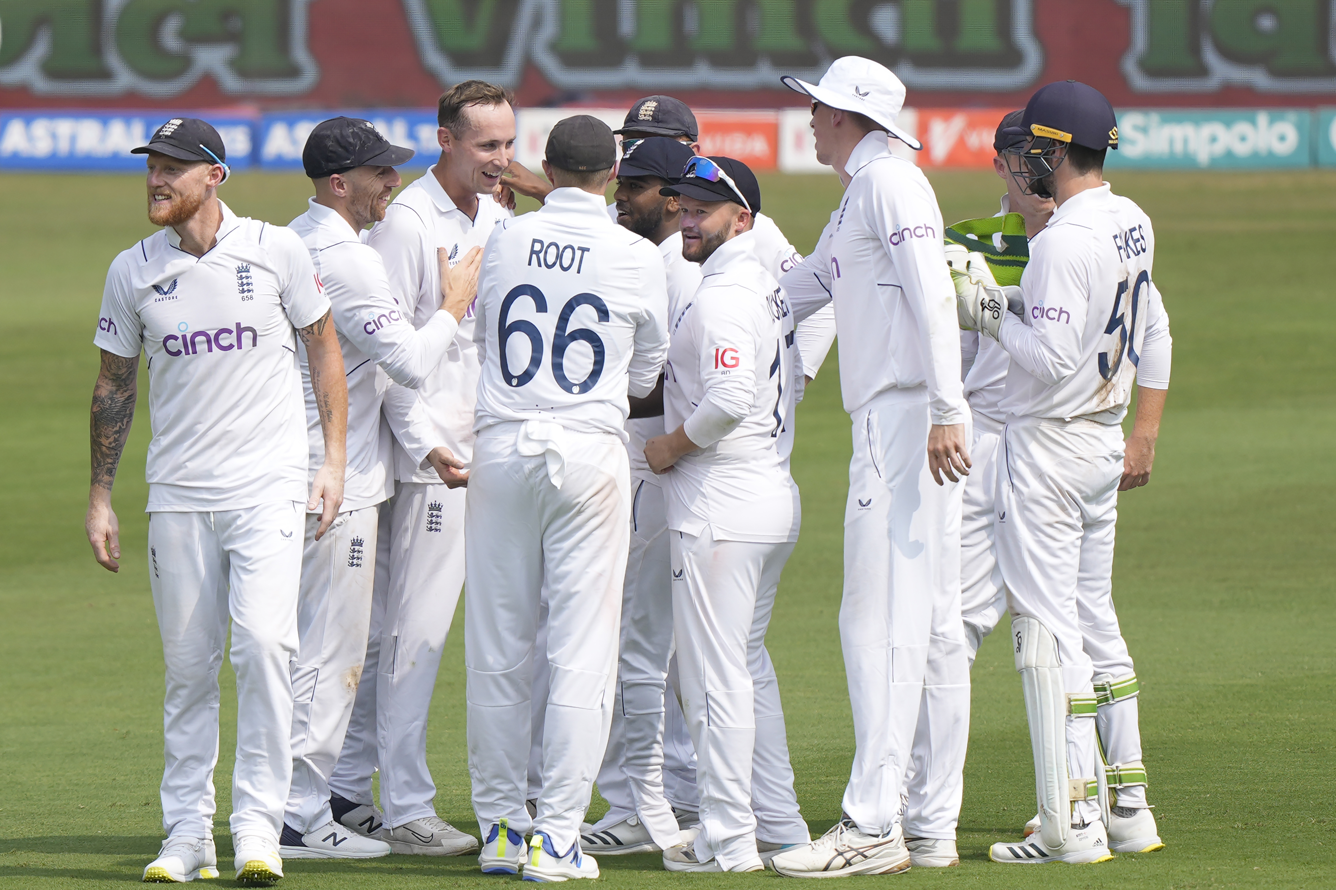 England face a tough task to avoid a first Test defeat