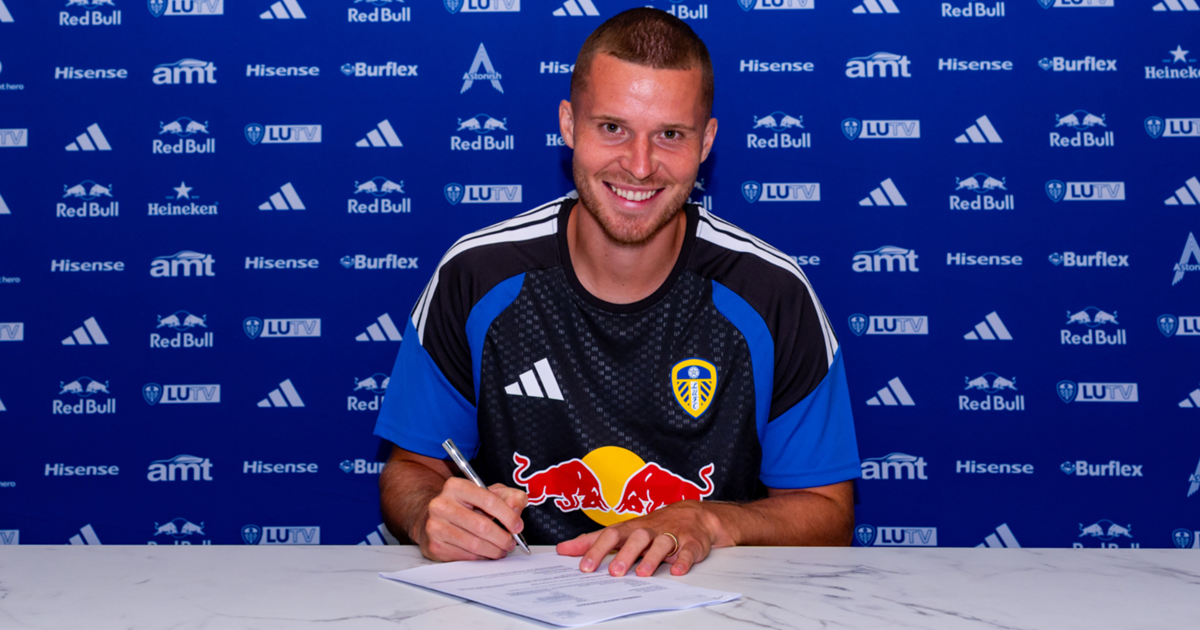 Nico Elvedi completes Leeds move and reunites with Daniel Farke