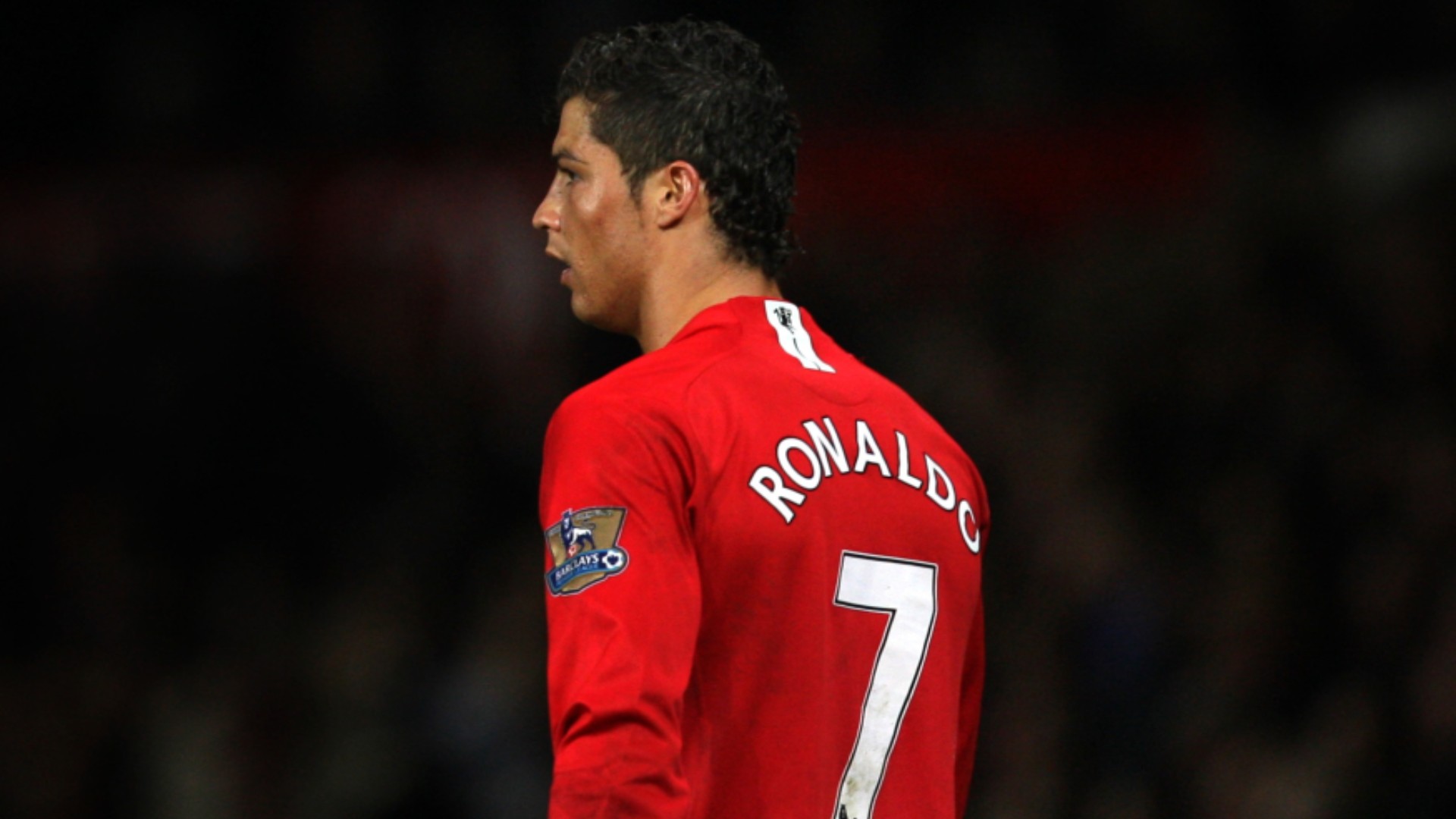 Ronaldo gets iconic number seven shirt back at Man Utd