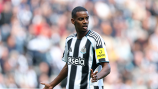 Carragher questions Liverpool's move for Isak as Al-Hilal reach agreement for Nunez