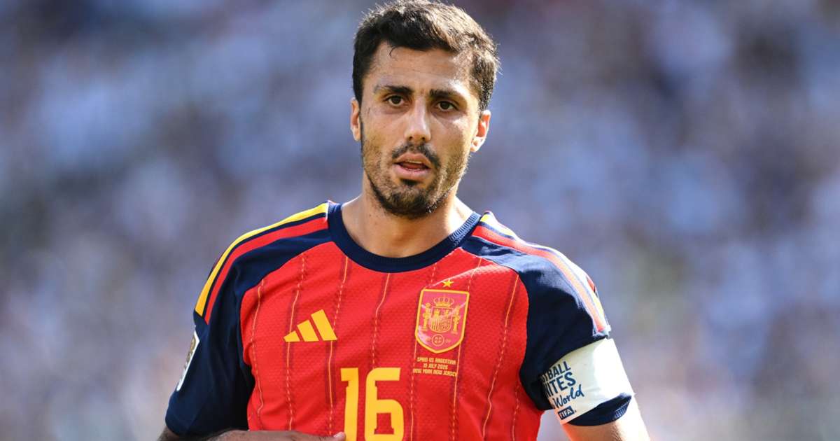 Rodri lands in Barcelona to seal dream move from Manchester City