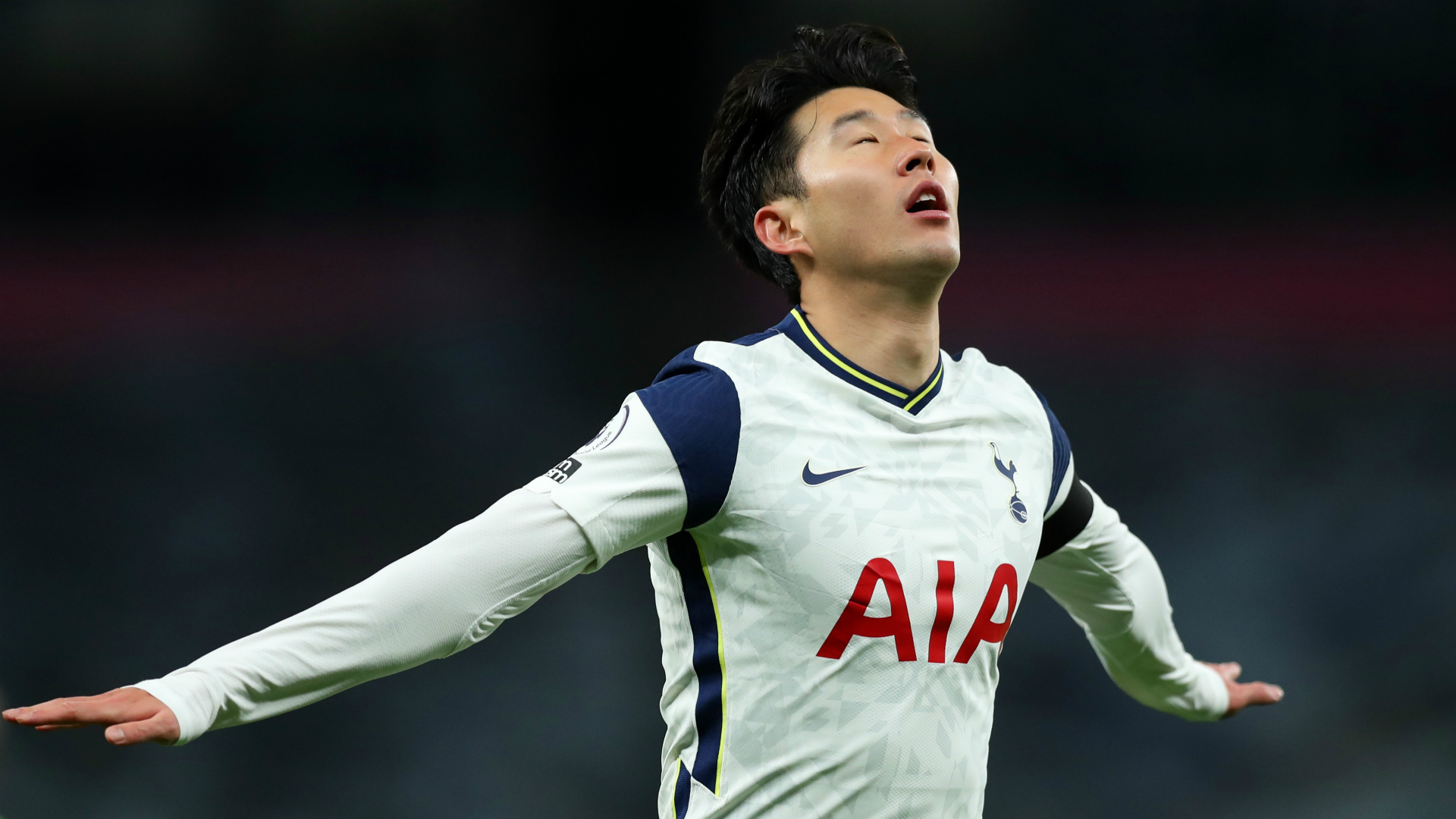 Tottenham 2-0 Manchester City: Spurs go top as Mourinho beats Guardiola again