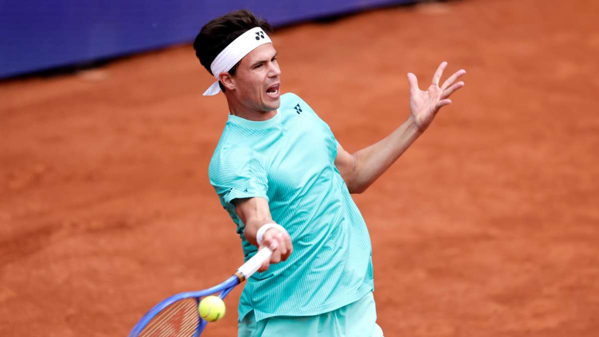 Altmaier celebrates 'crazy comeback' after toppling Shelton