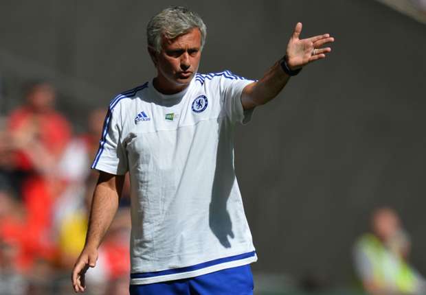 josemourinho-cropped_16ibnp0sg7pzq1dwp10zg2x4xf.jpg
