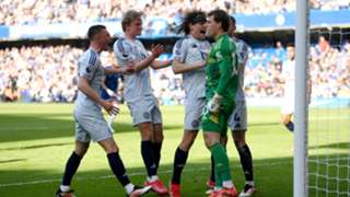 Van Nistelrooy demands 'fight' from Leicester every week, says Thomas