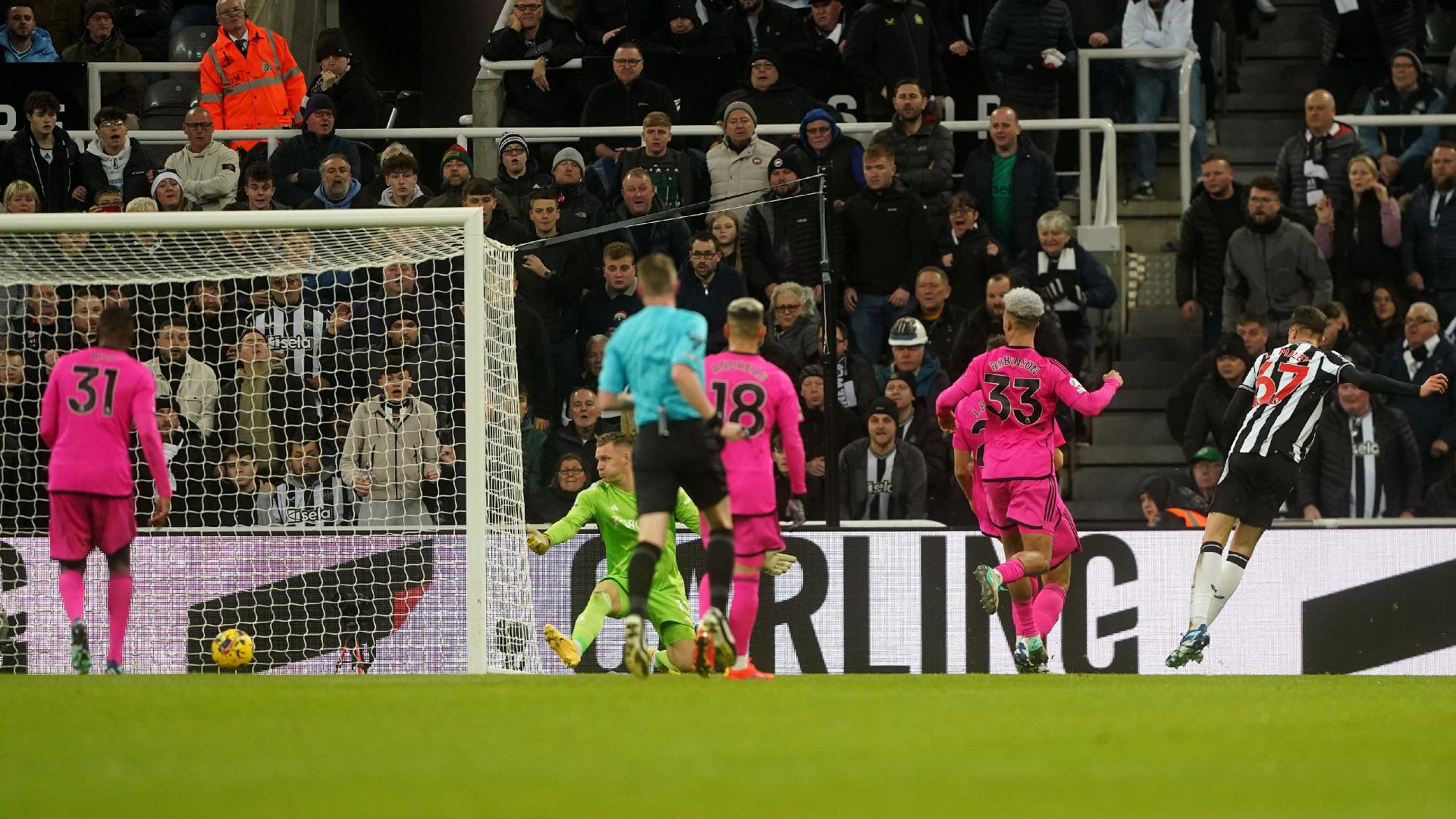 Teenager Lewis Miley nets maiden goal as Newcastle overcome 10-man Fulham