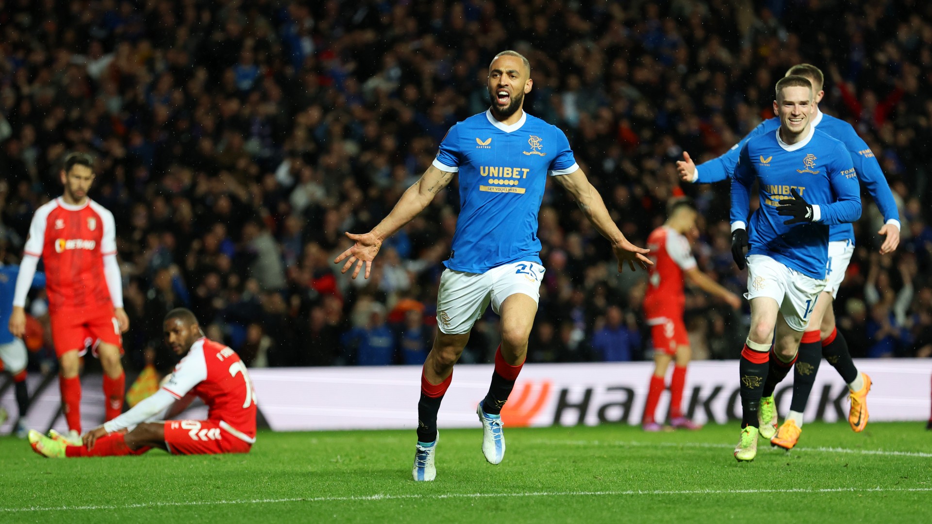 Rangers 3-1 Braga (agg 3-2): Roofe's Extra-time Winner Sets Up Leipzig ...