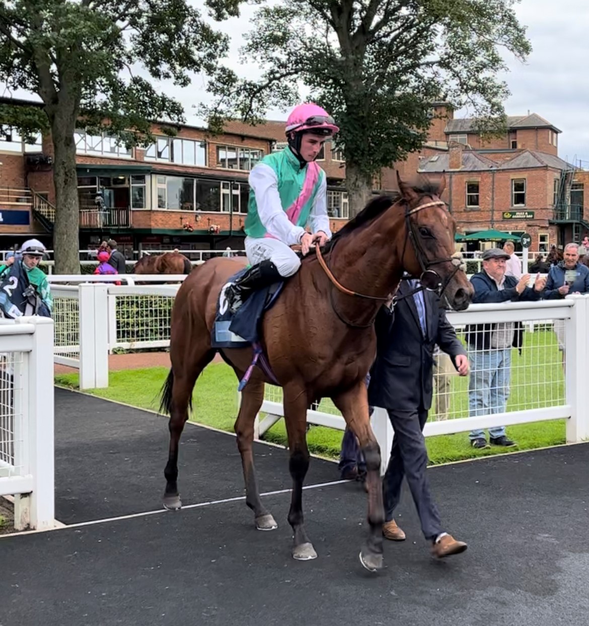 Task Force and Rossa Ryan stayed unbeaten at Ripon