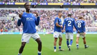 Everton 1-0 Ipswich Town: Bizarre Barry finish extends unbeaten run