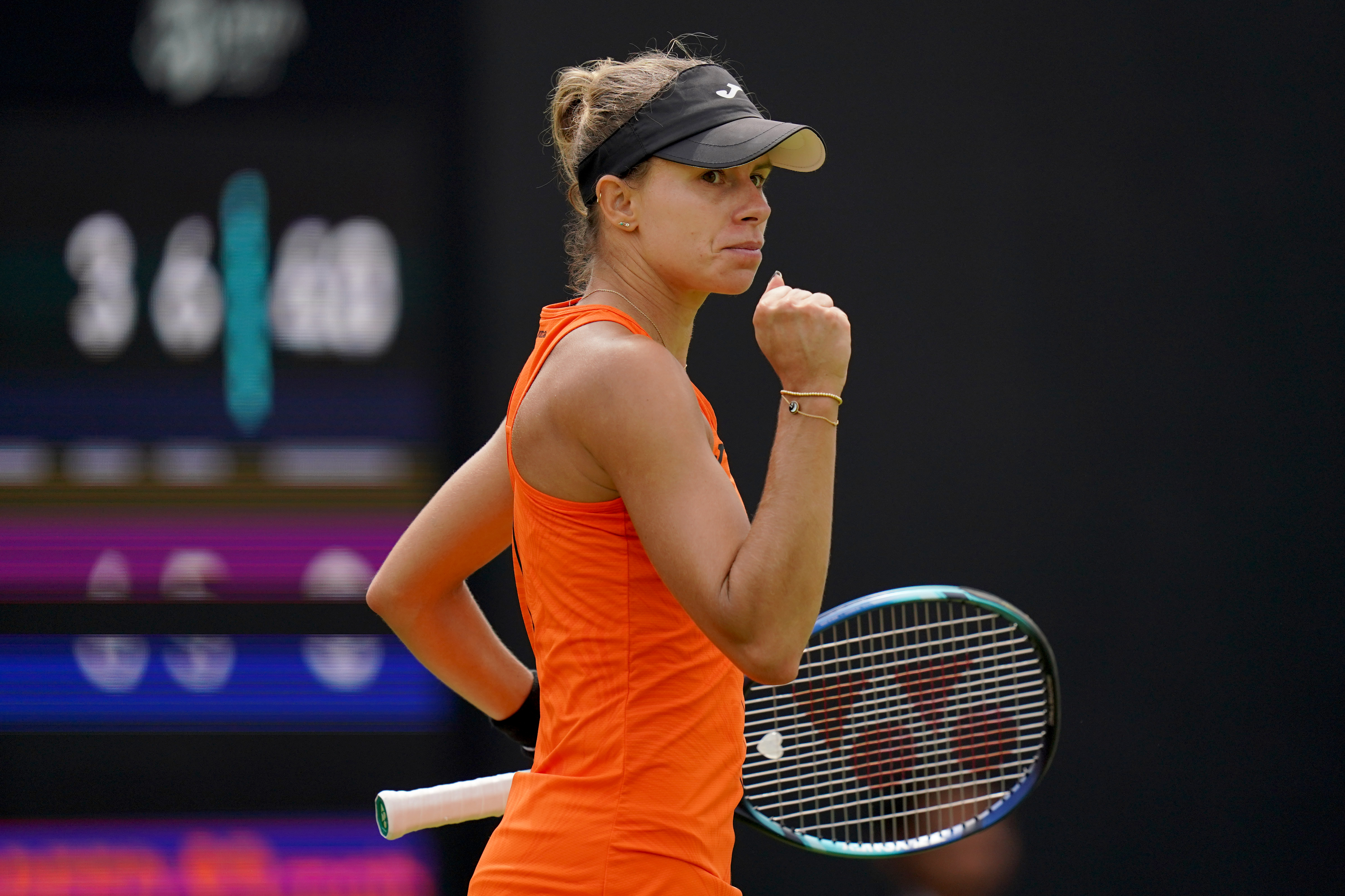 Magda Linette won a close contest against Jasmine Paolini