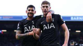 Romero hails 'incredible' former Spurs team-mate Van de Ven