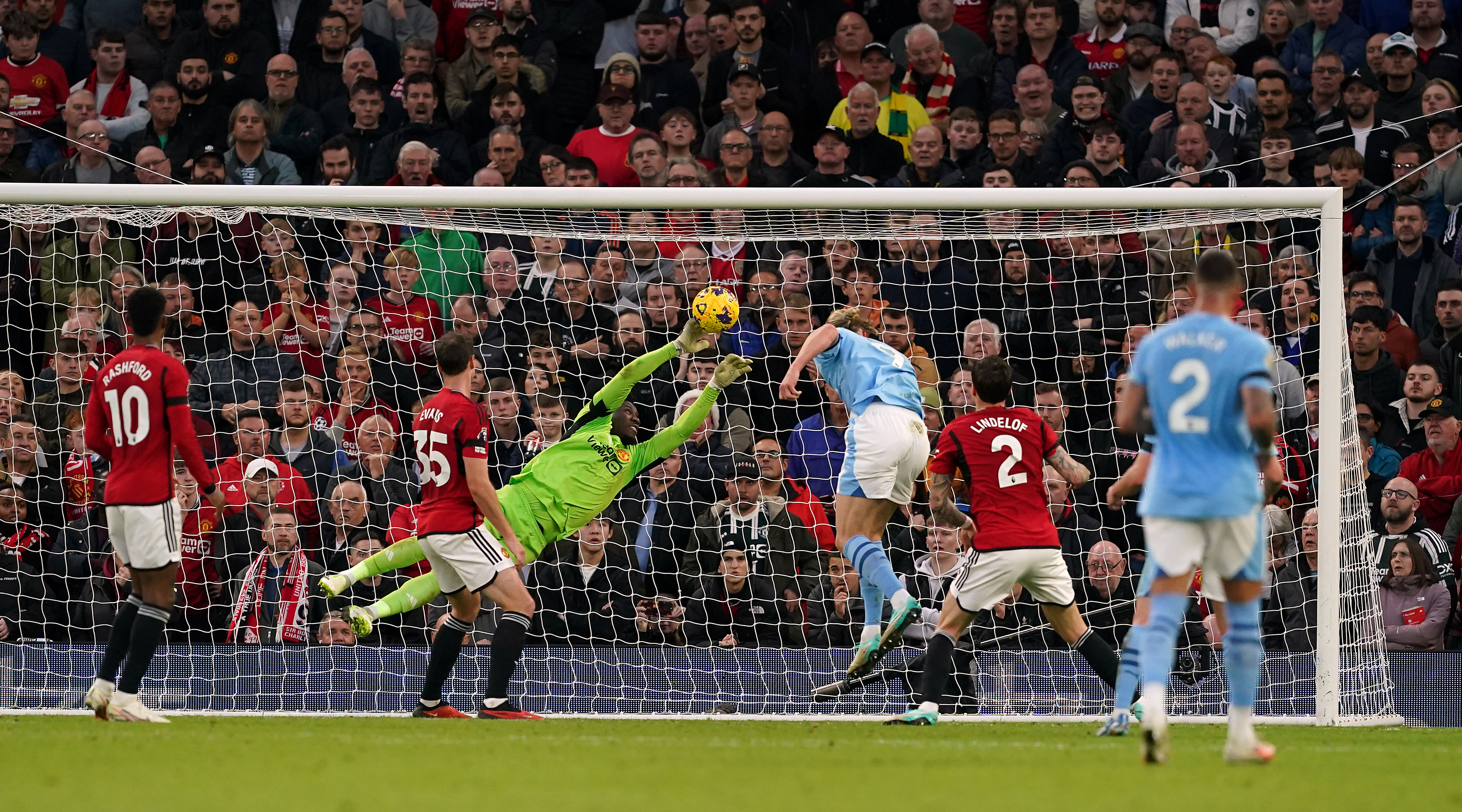 Erling Haaland shines as Man City condemn Man Utd to heavy derby day defeat