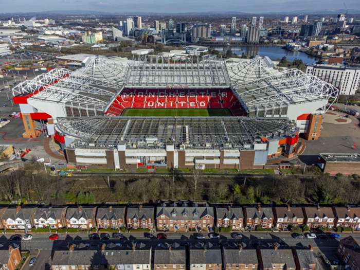 Sir Jim Ratcliffe closing in on deal to become minority shareholder at Man Utd