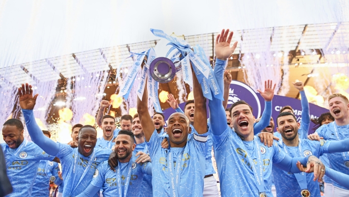 Manchester City lift the Premier League title