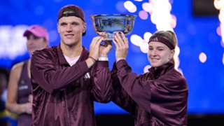 Muchova and Mensik seal dramatic US Open mixed doubles title
