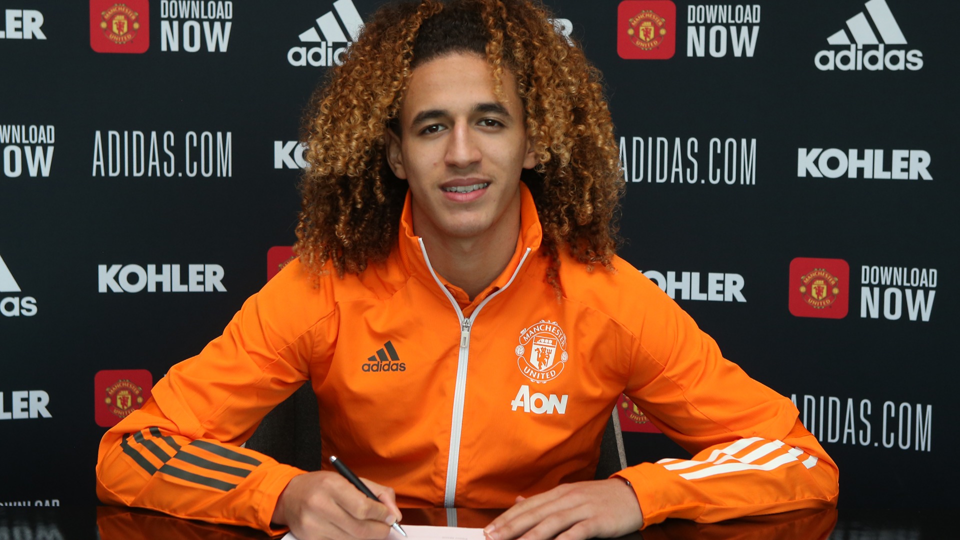 Man Utd prospect Mejbri signs new long-term deal