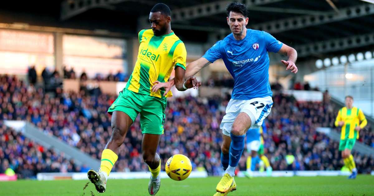 Joe Quigley strikes at the death for Chesterfield against Dorking