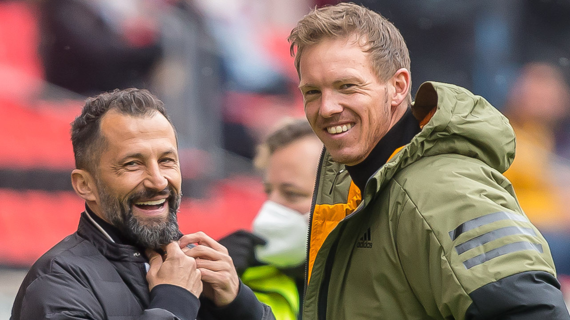 Hasan Salihamidzic (L) and Julian Nagelsmann have had talks during the international break