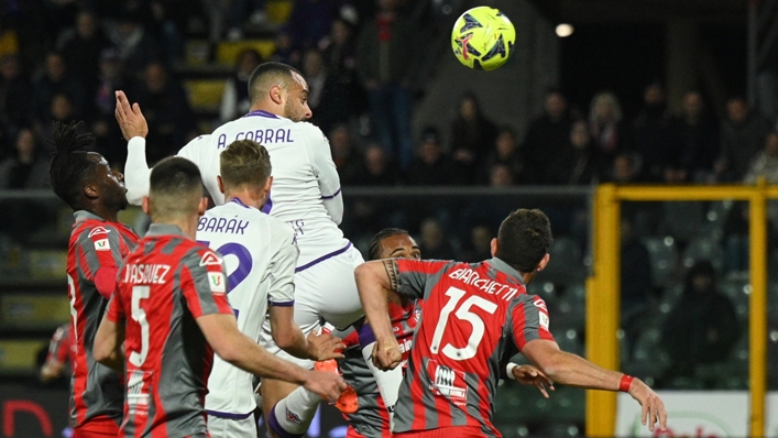 Arthur Cabral headed home Fiorentina's opener.