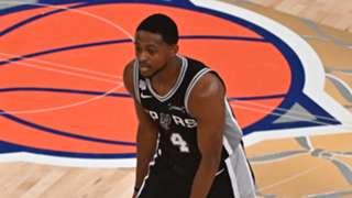 Spurs coach Johnson backs Fox after tough Game 4
